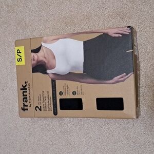 Frank and Oak 2 Pack Ladies Smoothing Contour Tank Size Small Black Fitted